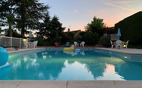 Le Brit Hotel Dak Hotel